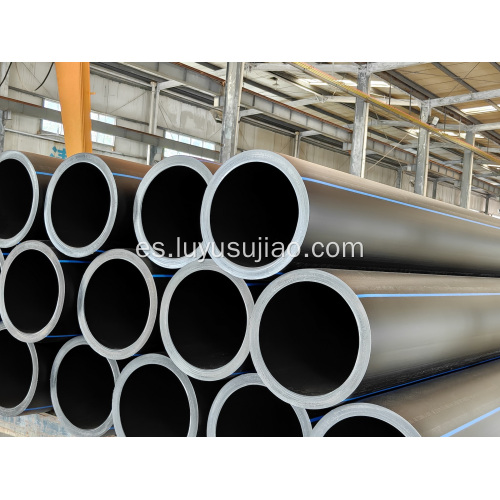 Tuberías de agua potable de HDPE y accesorios de soporte.